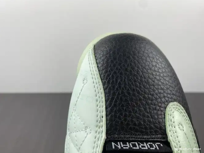 Retro Day Low Air Single's DM0803-300 (2021) 13 Jordan 0615